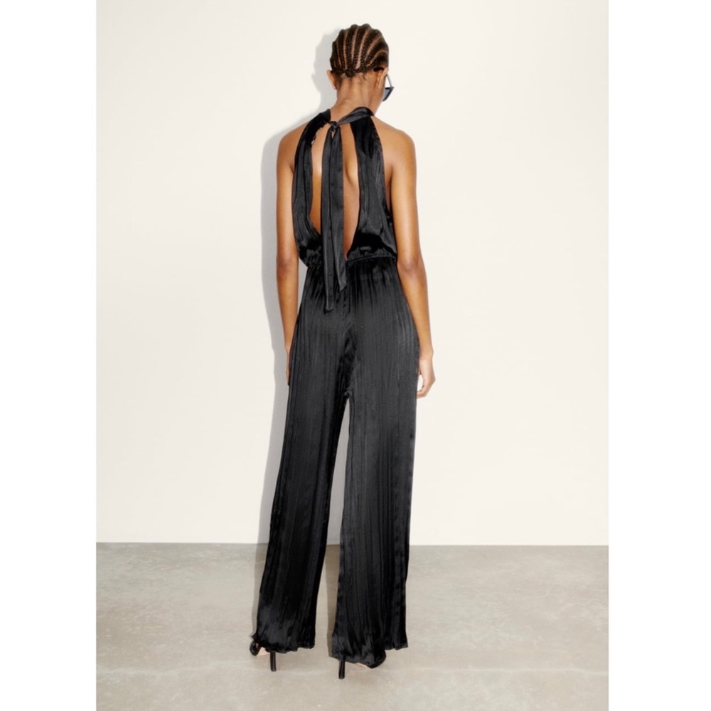 Zara black jumpsuit size medium NWT